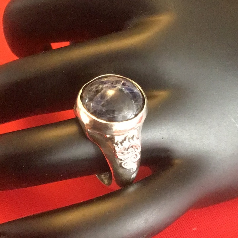 Vintage-Inspired 925 Silver and Blue Gemstone Ring